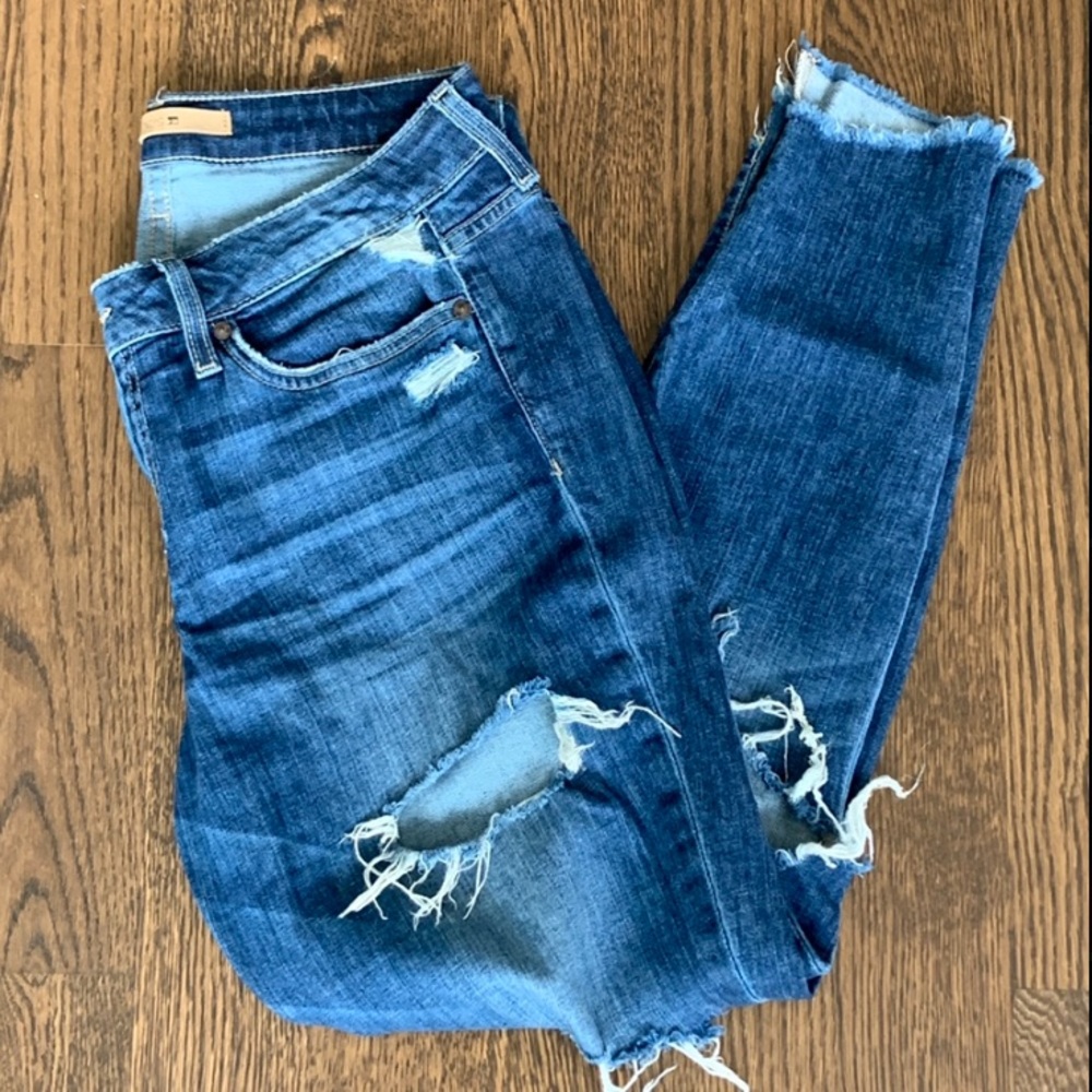 Pre-loved midrise distressed Joe’s Jeans, size 30